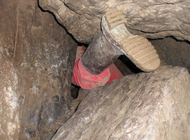  Pequeños túneles de espeleología 